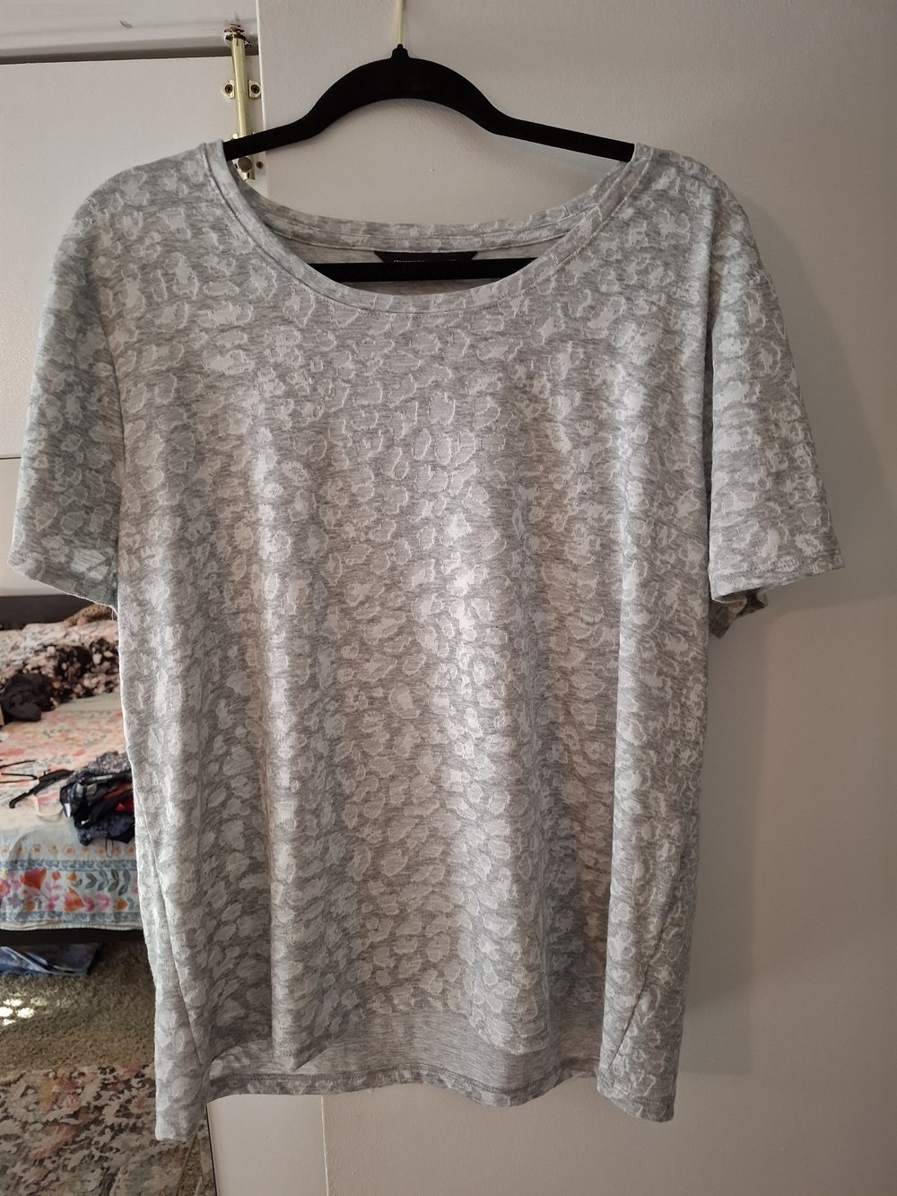 Simply Vera Vera Wang Light Gray Short Sleeve Textured Tee